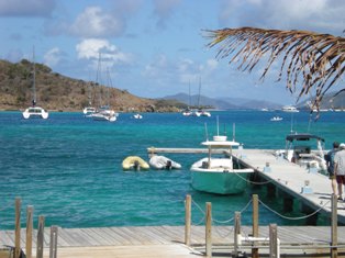 Mouillage de Little Jost Van Dyke, vu du Foxy's taboo